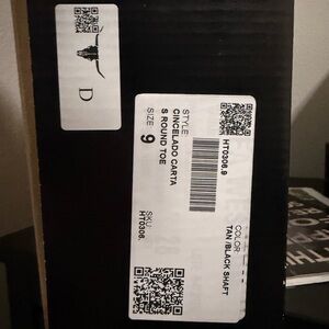 Delicious Men's Tan and Black Cowboy Boots